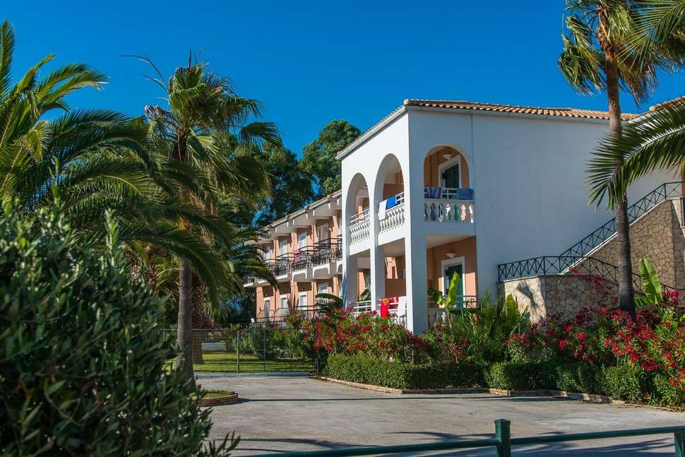 Een foto van de buitenkant van Olympia Hotel Laganas
