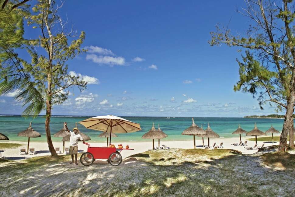 Ein Foto vom Strand beim Sunrise Attitude
