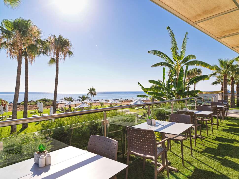 Een foto van Leonardo Crystal Cove Hotel & Spa by the Sea
