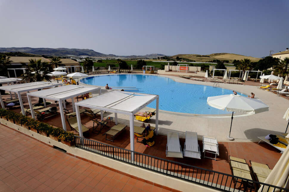 Een foto van het zwembad bij Sikania Resort & Spa