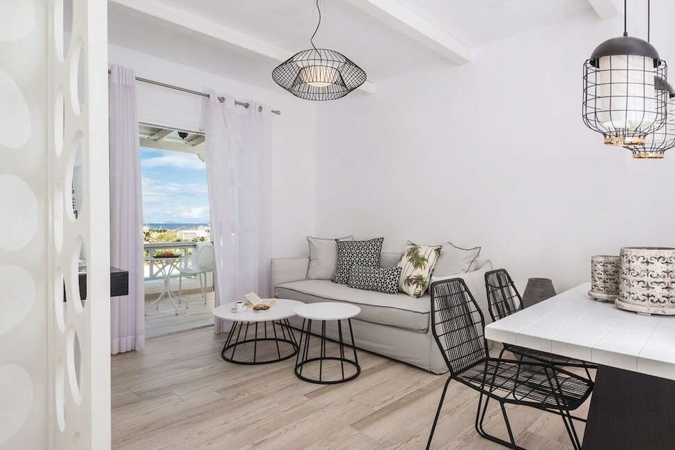 Een foto van Smy Mediterranean White