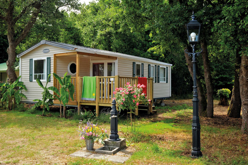 Een foto van de buitenkant van Camping Sequoia Parc