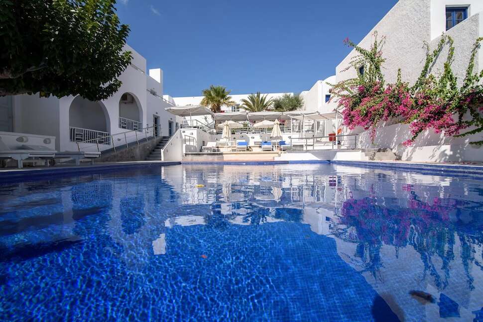 Een foto van RK Beach Hotel