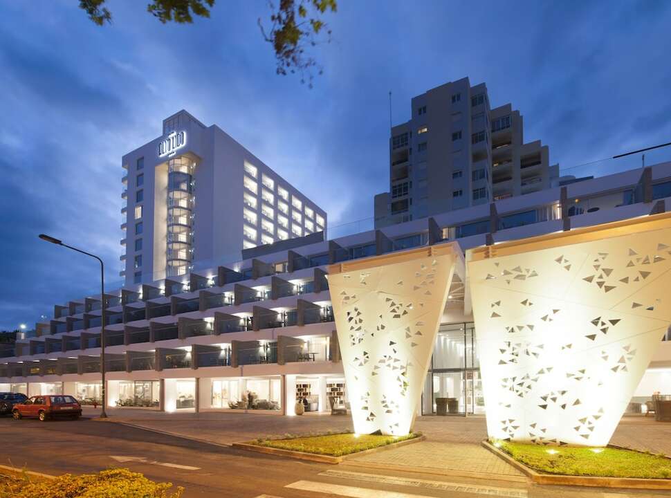 Een foto van de buitenkant van Alto Lido Hotel