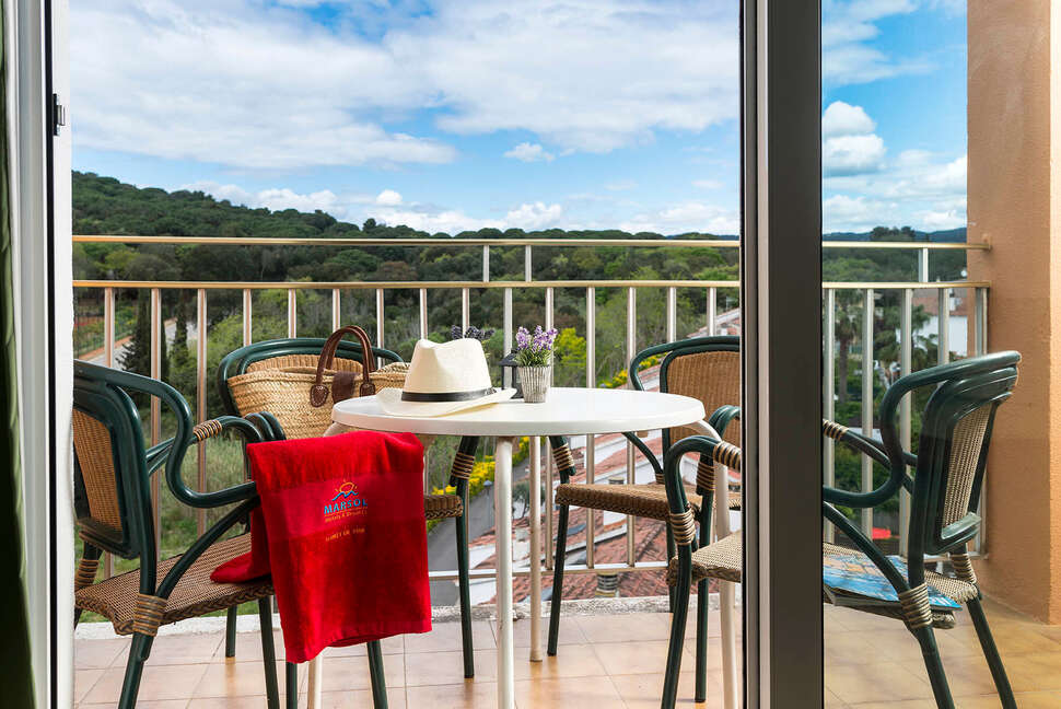 Een foto van het terras bij Appartementen Condado