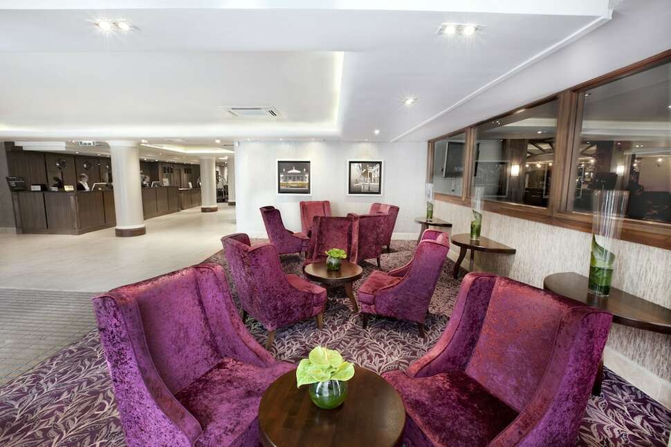 Een foto van The Academy Plaza Hotel