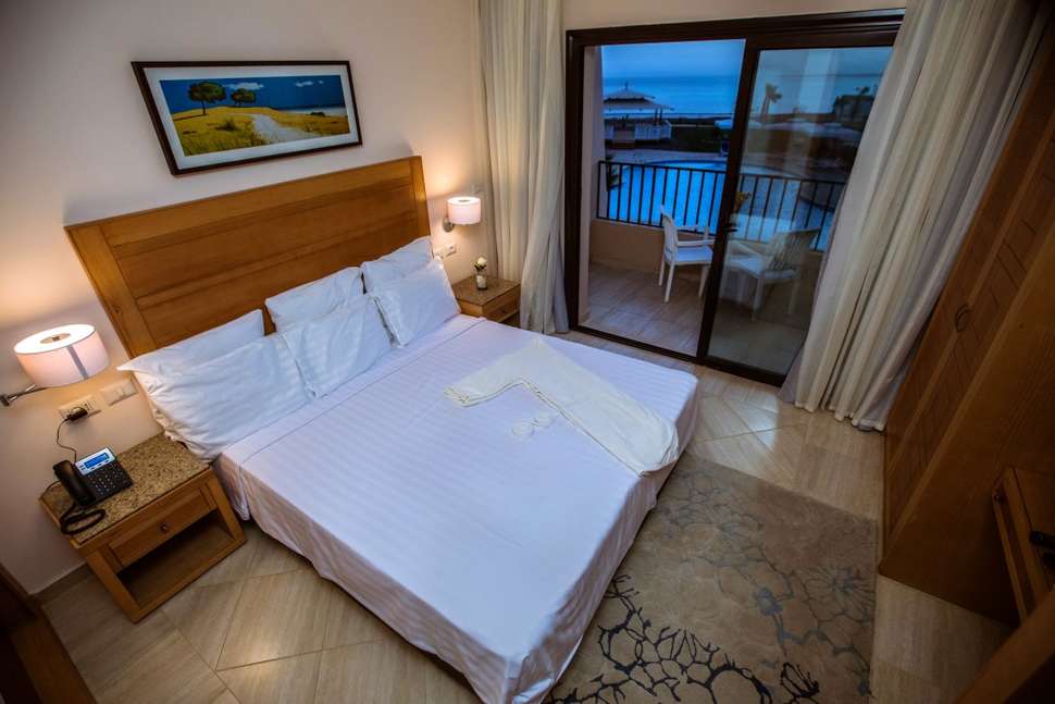 Ein Foto Sky View Suites Hotel