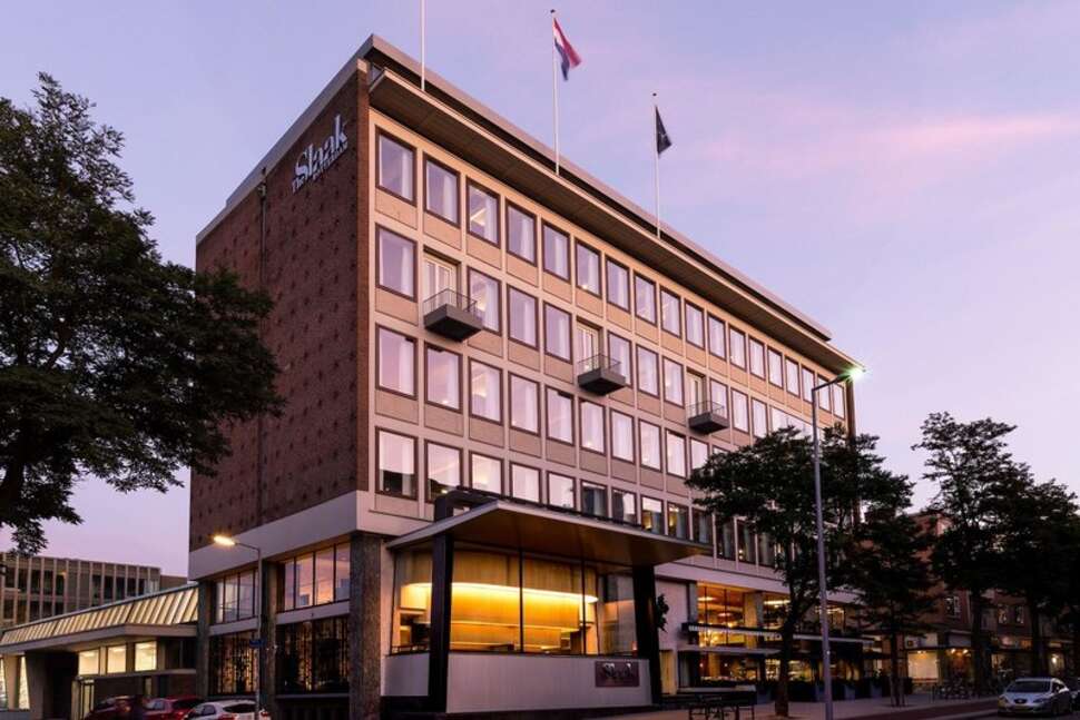 Een foto van de buitenkant van The Slaak Rotterdam