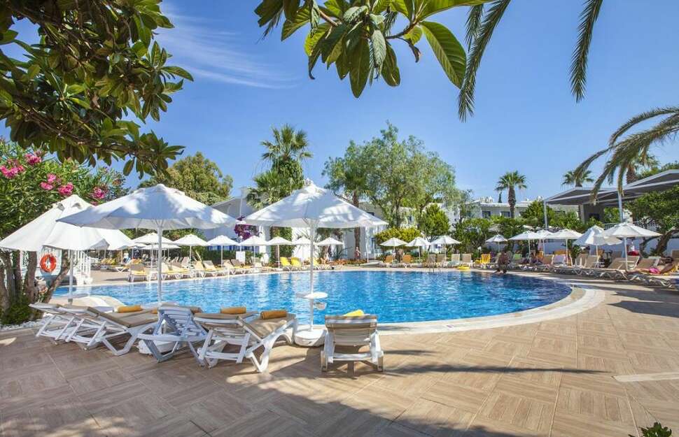 Een foto van het zwembad bij Labranda TMT Bodrum Resort