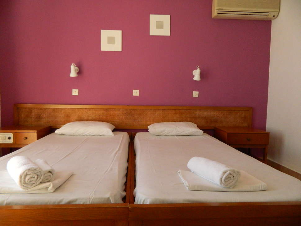 Ein Foto Telhinis Hotel