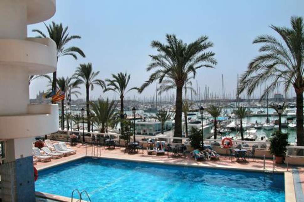 Een foto van een overzicht van Hotel Palma Bellver Affiliated by Melia