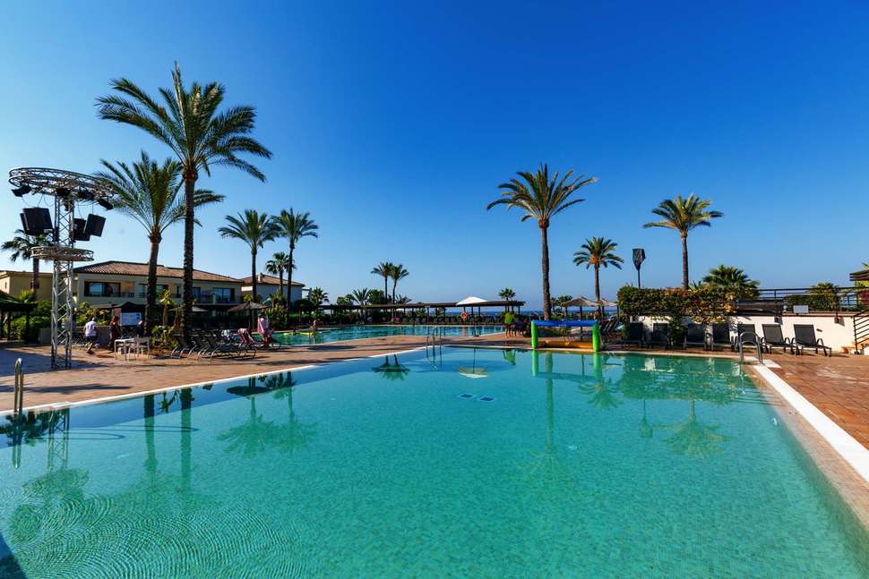 Ein Foto vom Pool im Impressive Playa Granada Golf