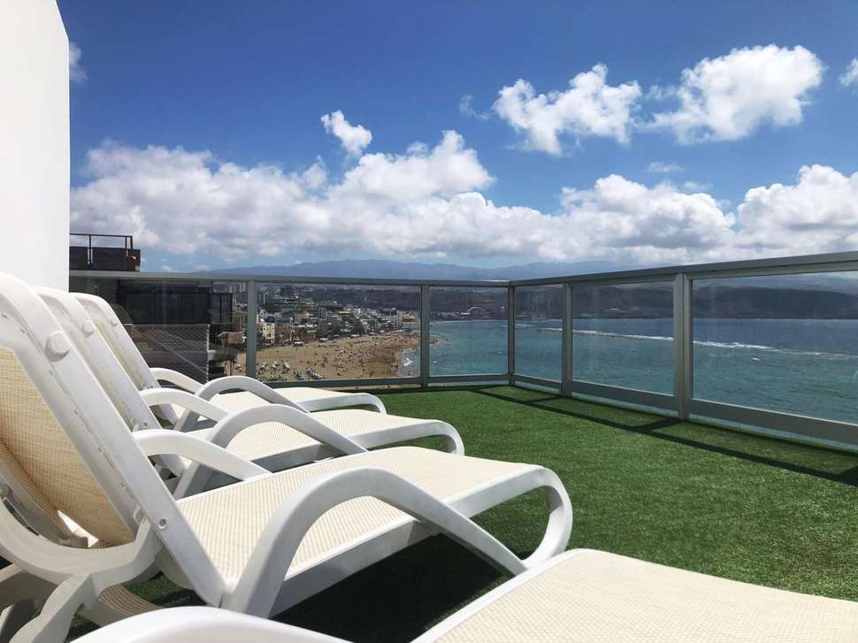 Een foto van het terras bij Hotel Aloe Canteras
