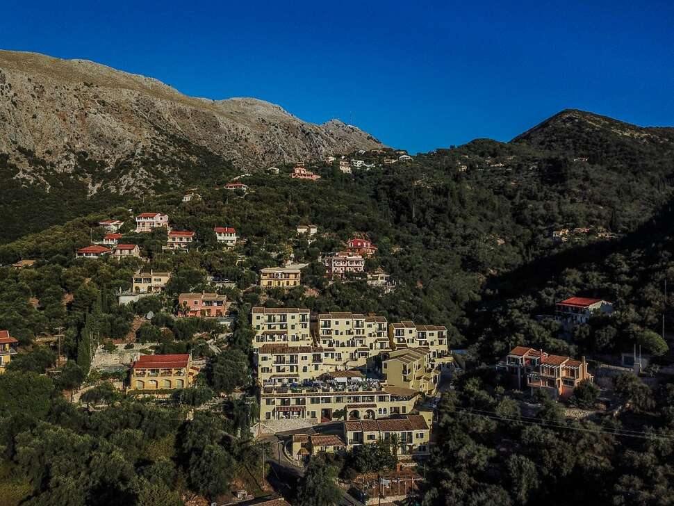 Een foto van de buitenkant van Corfu Aquamarine Hotel
