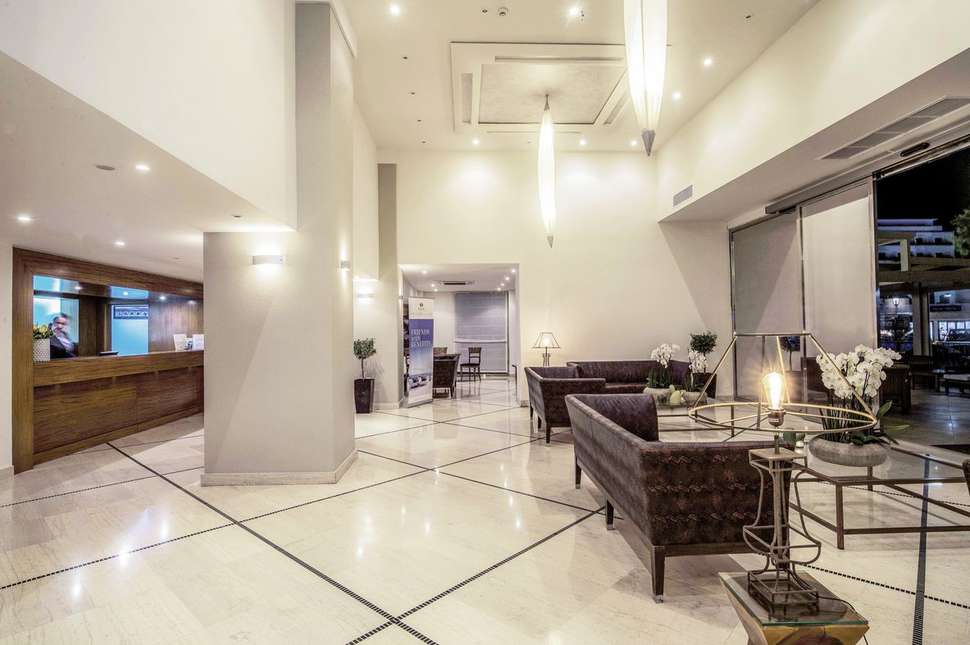 Een foto van het interieur van Mitsis La Vita Beach Hotel