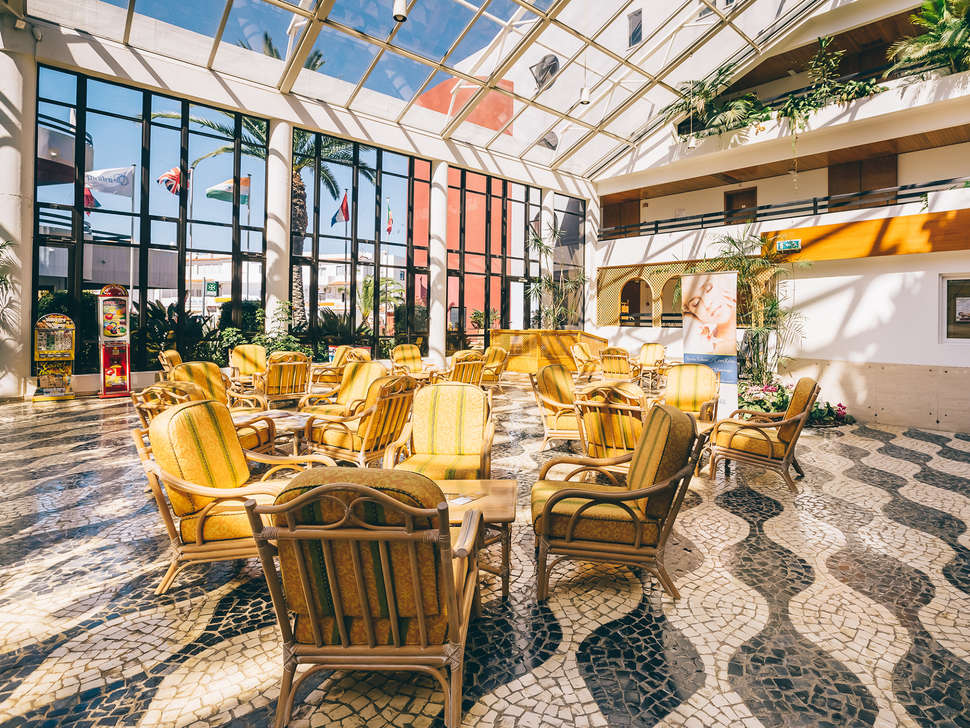 Een foto van de faciliteiten bij Muthu Oura Praia Hotel