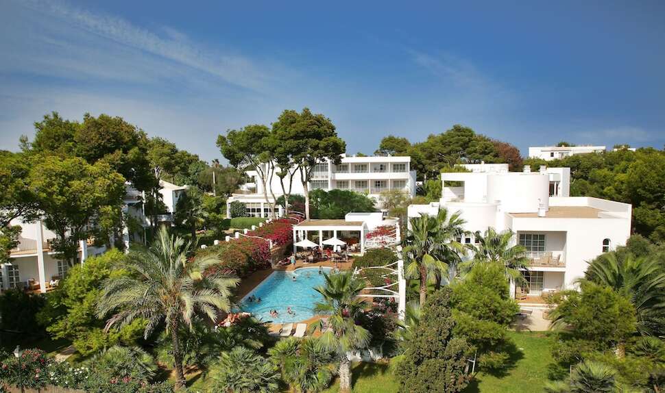 Een foto van het zwembad bij Melia Cala d'Or Boutique Hotel