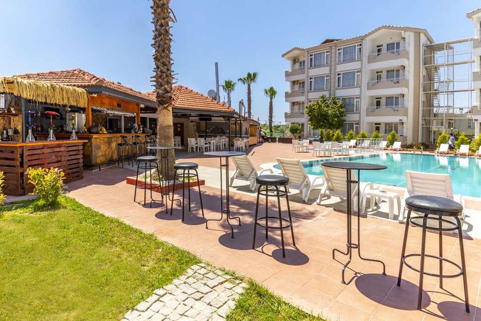 Een foto van New Garden Luna Side Aparthotel