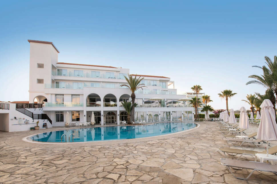 Ein Foto vom Pool im Akti Beach Village Resort
