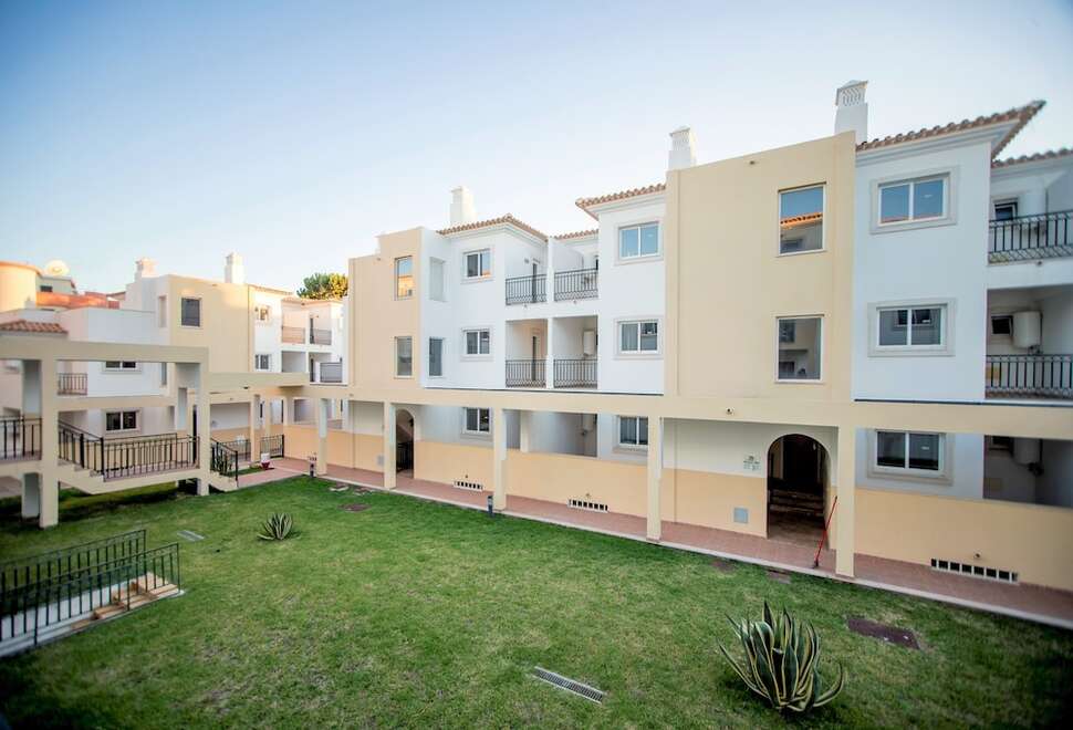 Een foto van de buitenkant van Smy Santa Eulalia