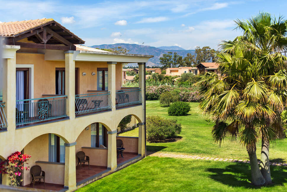 Een foto van de buitenkant van Hotel Santa Gilla