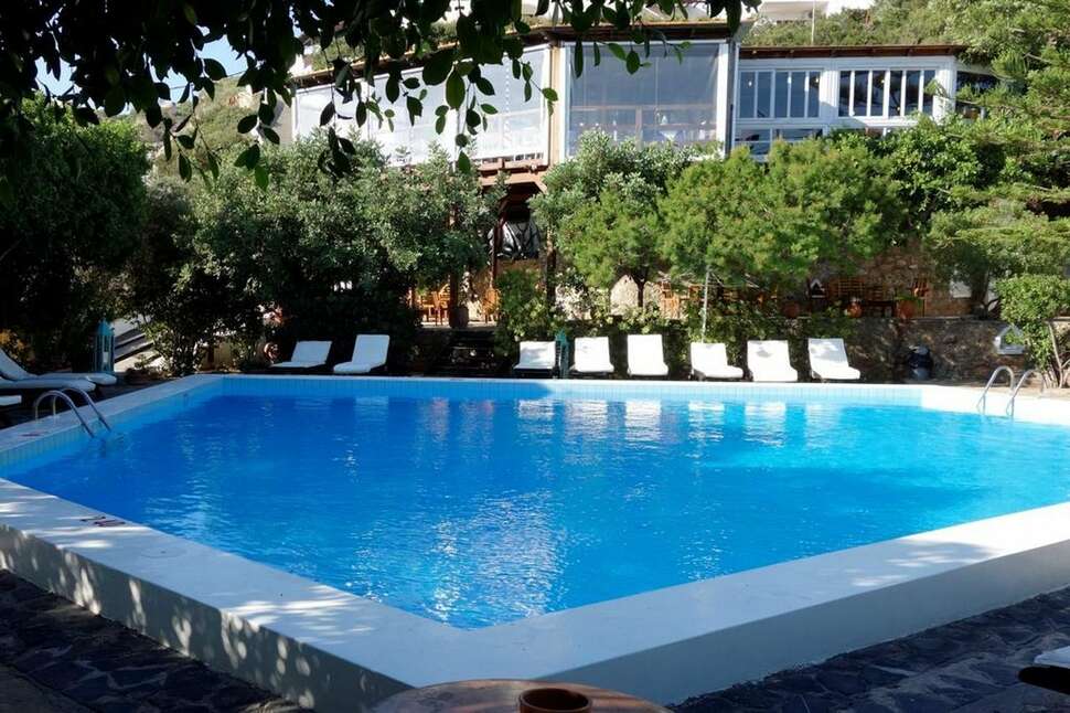 Een foto van het zwembad bij Cretan Village Hotel