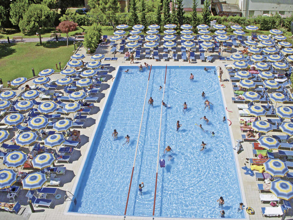 Een foto van het zwembad bij Club Hotel Dante
