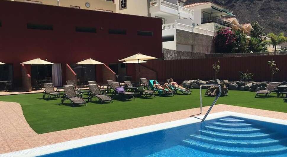 Een foto van een overzicht van Sol Mogan Suites