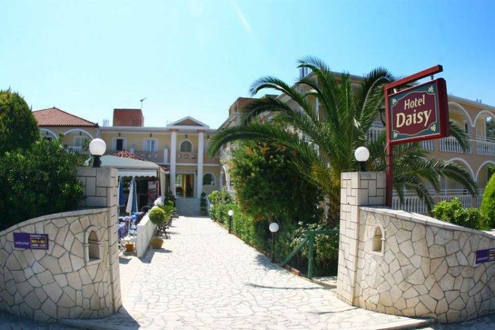 Een foto van de buitenkant van Daisy Hotel Tsilivi