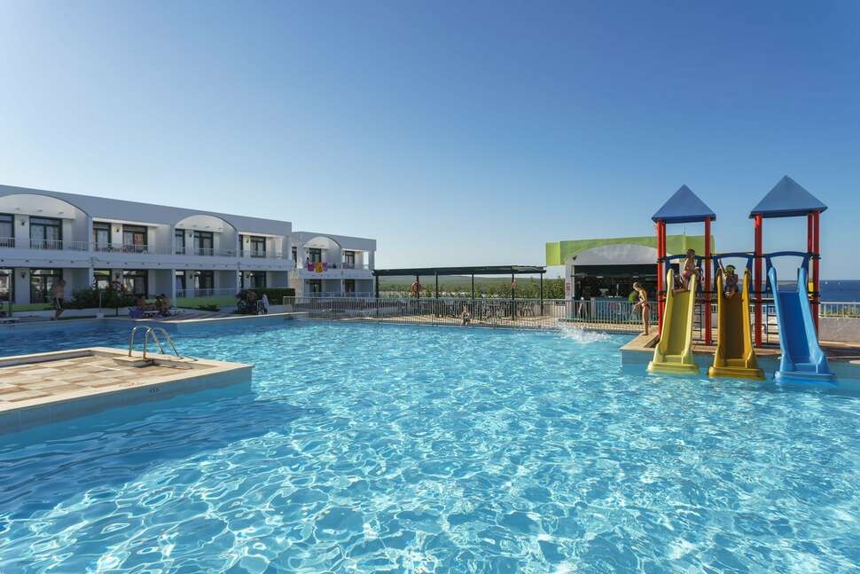 Een foto van een overzicht van Beach Club Hotel