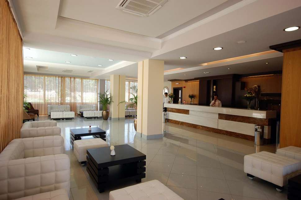Een foto van het interieur van Natura Village Hotel & Spa
