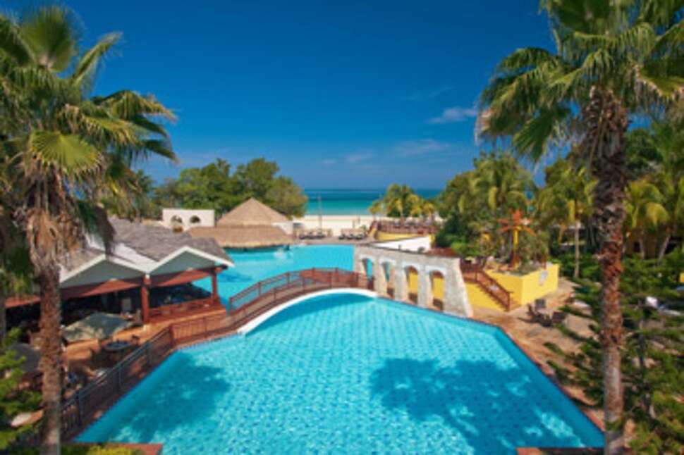 Ein Foto von einer Übersicht des Beaches Negril Resort & Spa