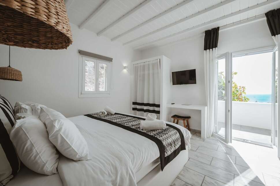 Een foto van Mr & Mrs White Mykonos