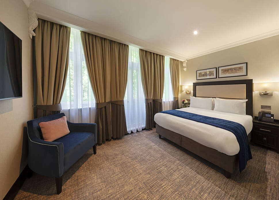 Ein Foto Tower Suites by Blue Orchid Hotels