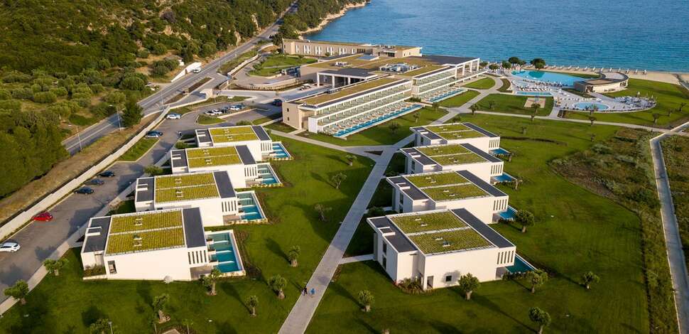 Een foto van de buitenkant van Ammoa Luxury Hotel & Spa Resort
