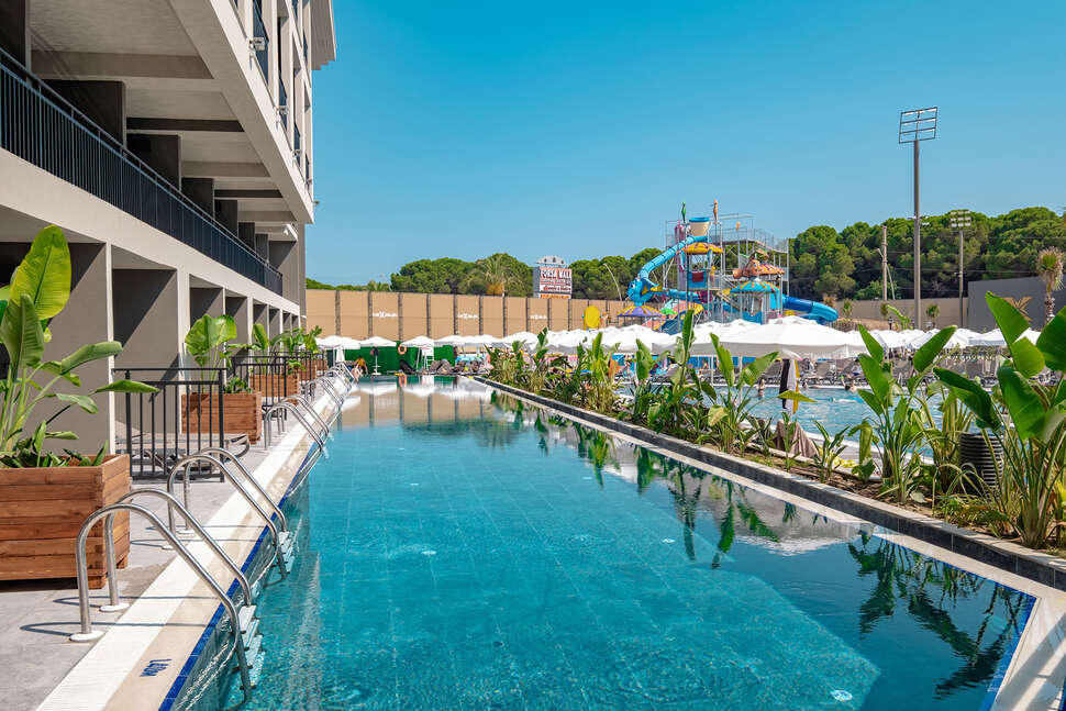 Een foto van het zwembad bij Hotel The X Belek
