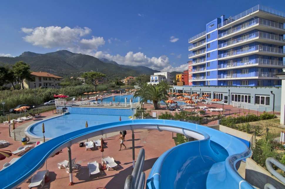 Een foto van het zwembad bij Ai Pozzi Village Spa Resort