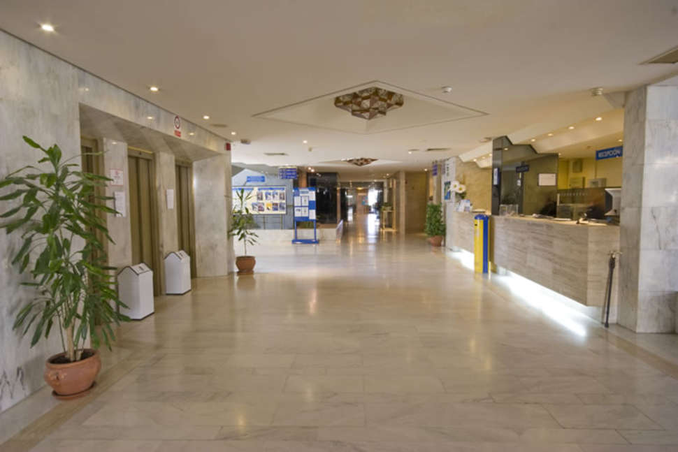 Een foto van het interieur van Hotel Palmasol
