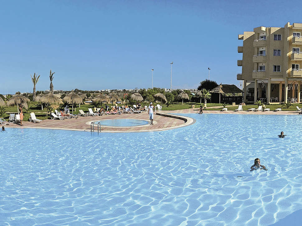 Ein Foto vom Pool im Skanes Serail