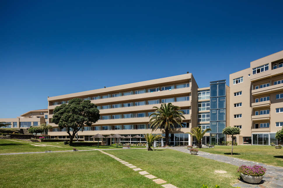 Ein Foto von der Außenansicht des Axis Ofir Beach Resort