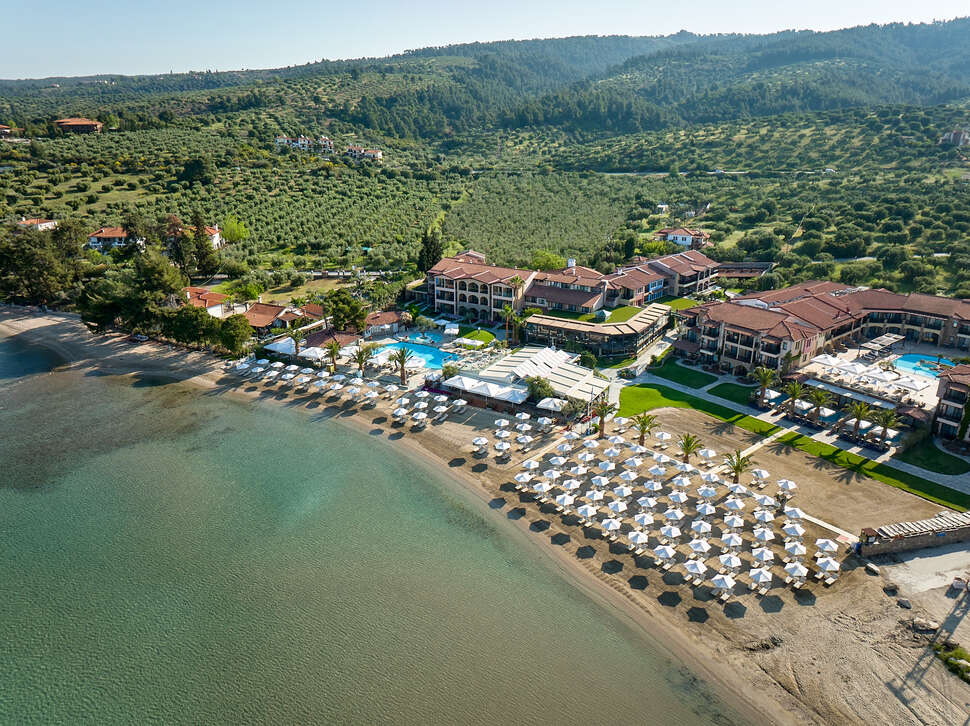 Een foto van het zwembad bij Anthemus Sea Beach Hotel & Spa