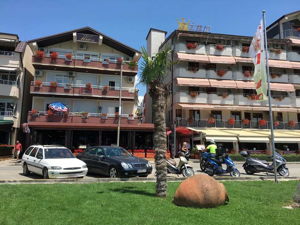 Een foto van een overzicht van Villa Tino Pub