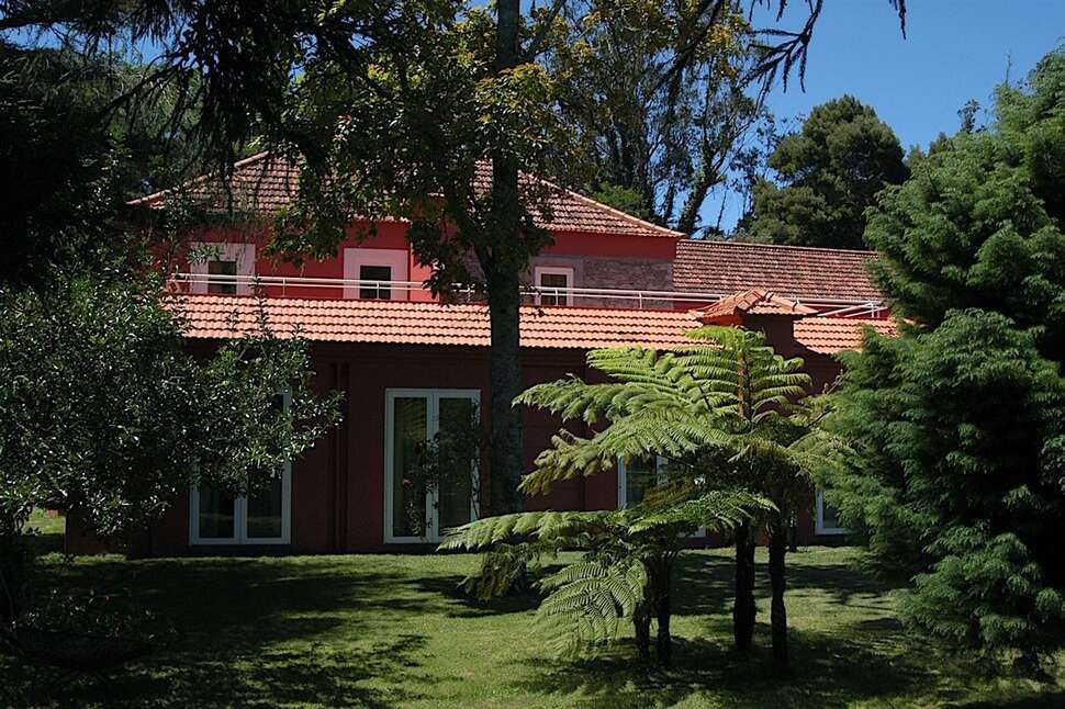 Ein Foto von der Außenansicht des Enotel Golf - Santo da Serra