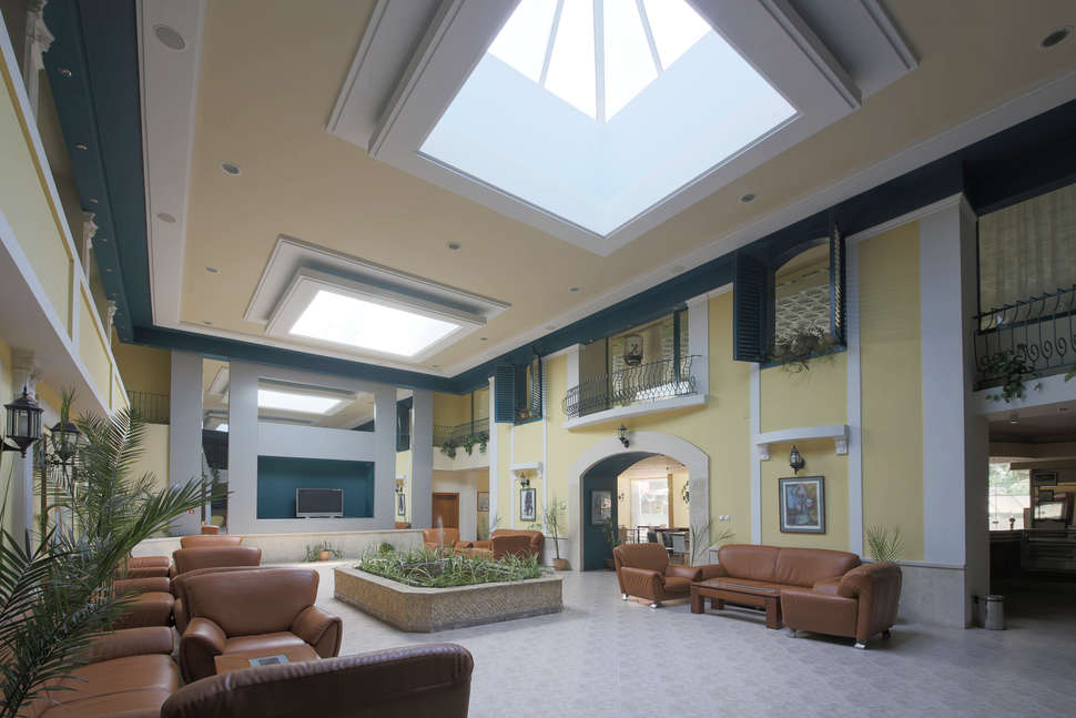 Een foto van het interieur van Hotel Shipka
