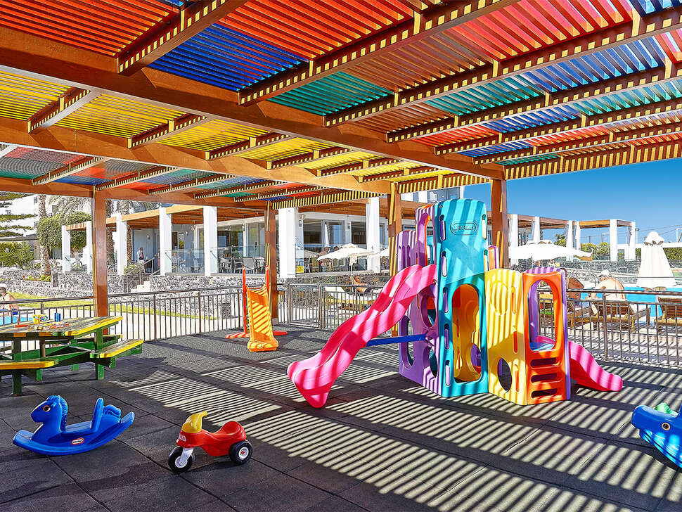 Een foto van de faciliteiten bij Hotel Astir Beach