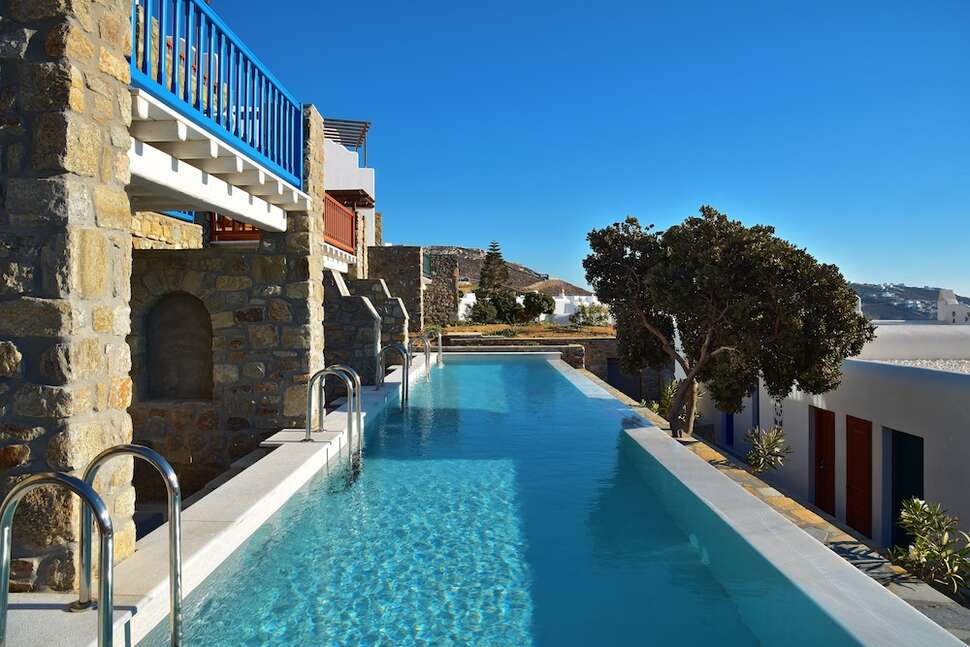 Een foto van het zwembad bij Mykonos Grand Hotel & Resort