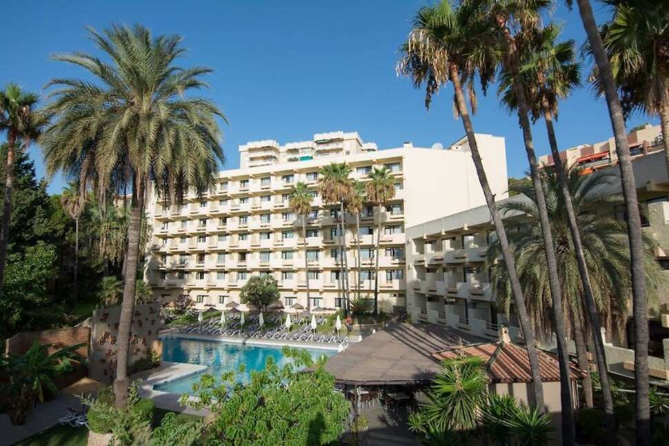 Een foto van het zwembad bij Hotel Royal Al-Andalus