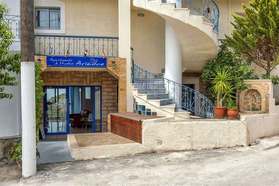 Een foto van de buitenkant van Appartementen Ariadne