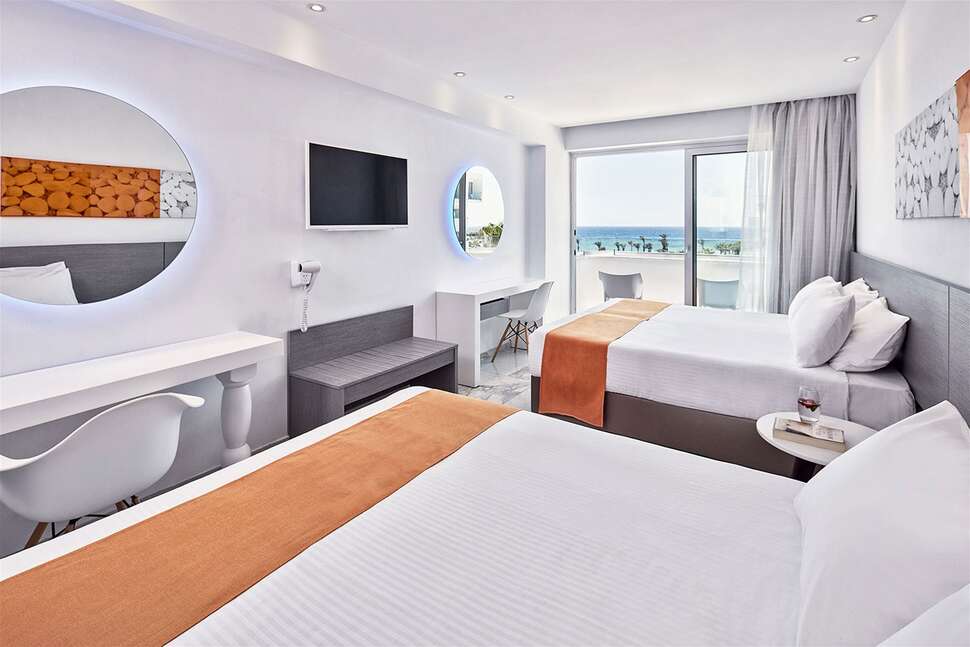 Ein Foto Atlantica Sancta Napa Hotel