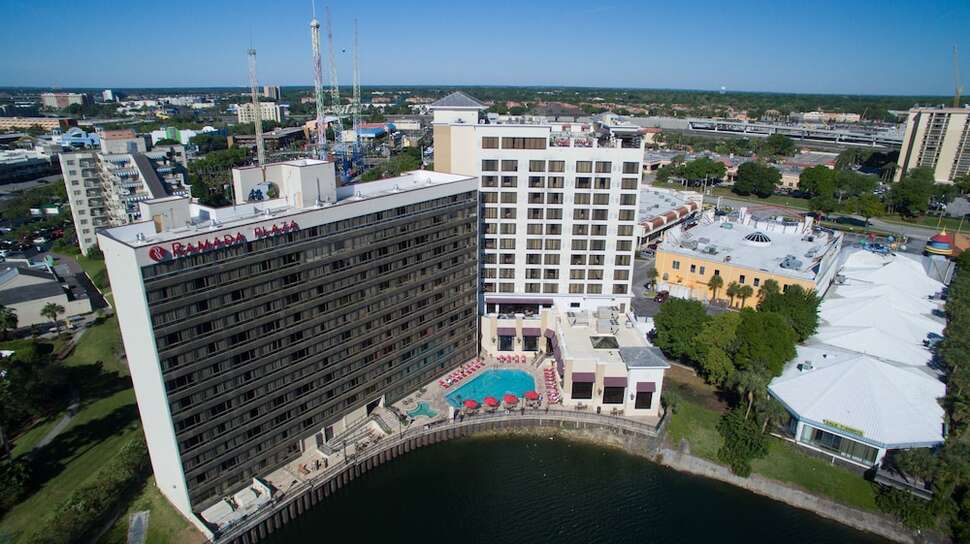 Ein Foto Ramada Plaza by Wyndham Orlando Resort & Suites Intl Drive